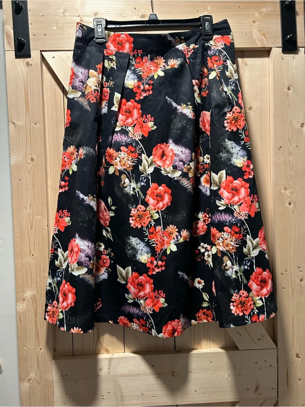 SHEIN Black A-Line Skirt with Red Floral Print